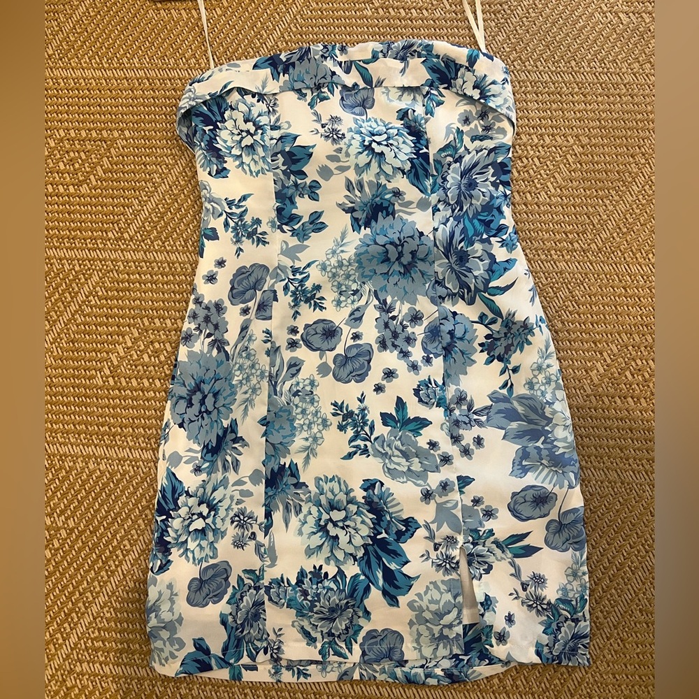 that’s so fetch charms dress- blue floral